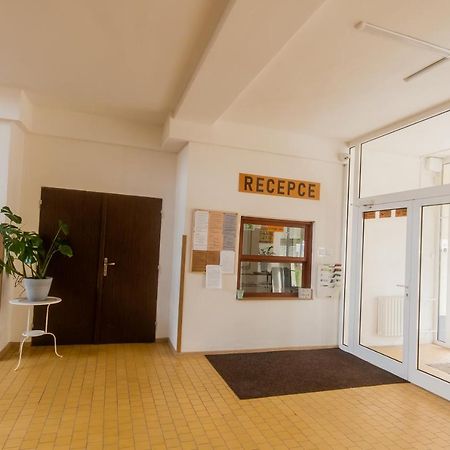 Hostel Favorit Týn nad Vltavou Extérieur photo